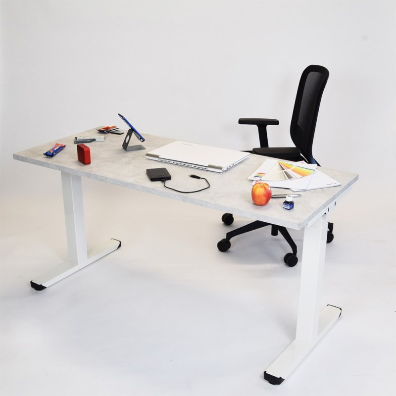 scrivania-e-sedia-ergonomica-per-casa